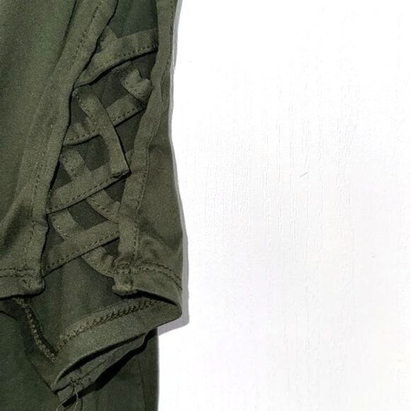 Aiways 1XL Olive Green Short Sleeve Top With Lace-Up Detail - Picture 3 of 7